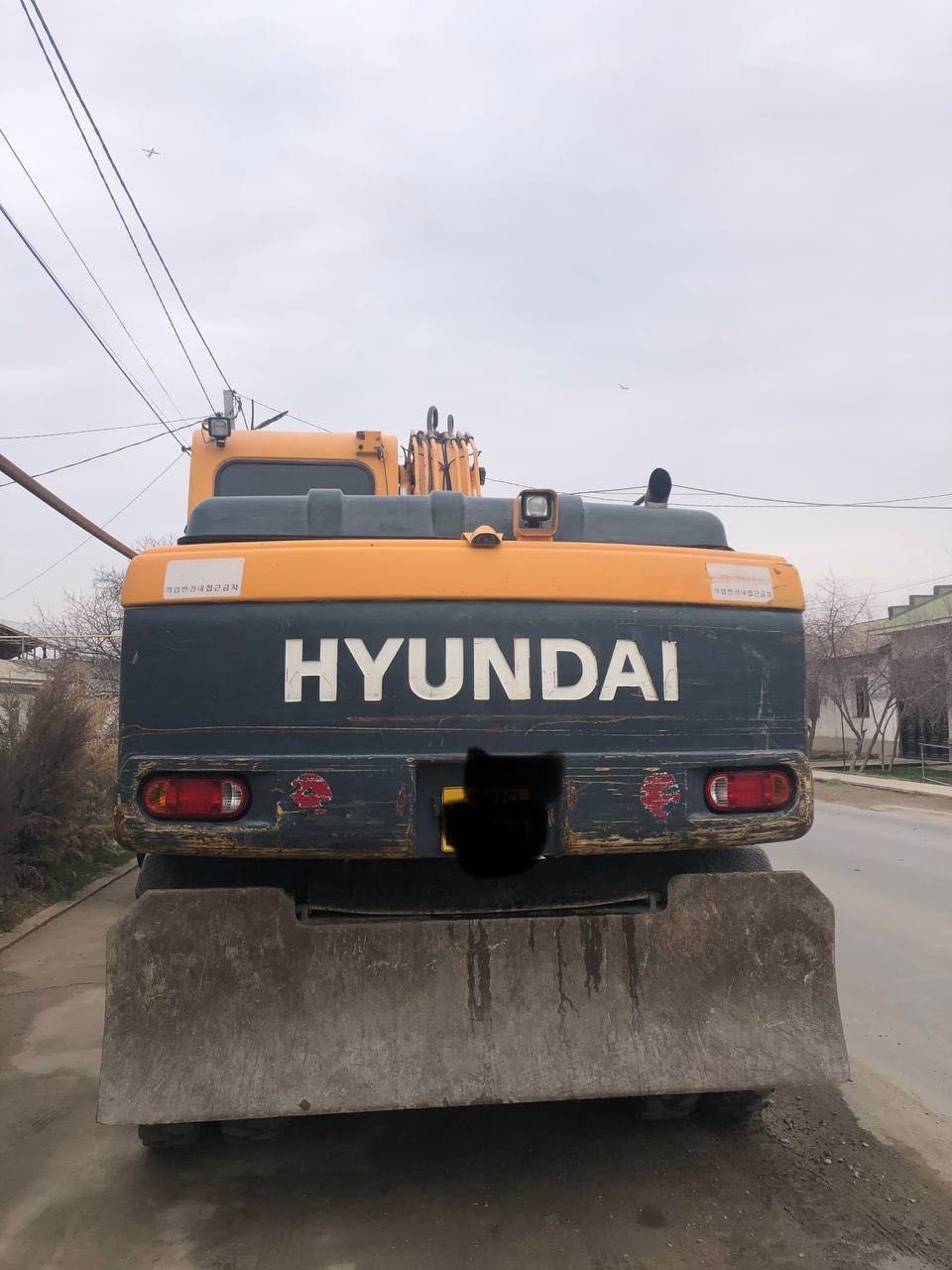 Hyundai 140 ekskovator sotiladi