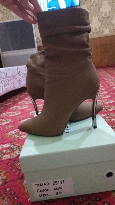 Ayollar uchun Sapojka, Razmeri 39, Urganch