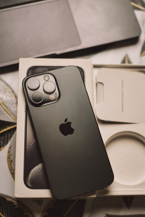 iPhone 15 Pro Max 256gb Black titanium