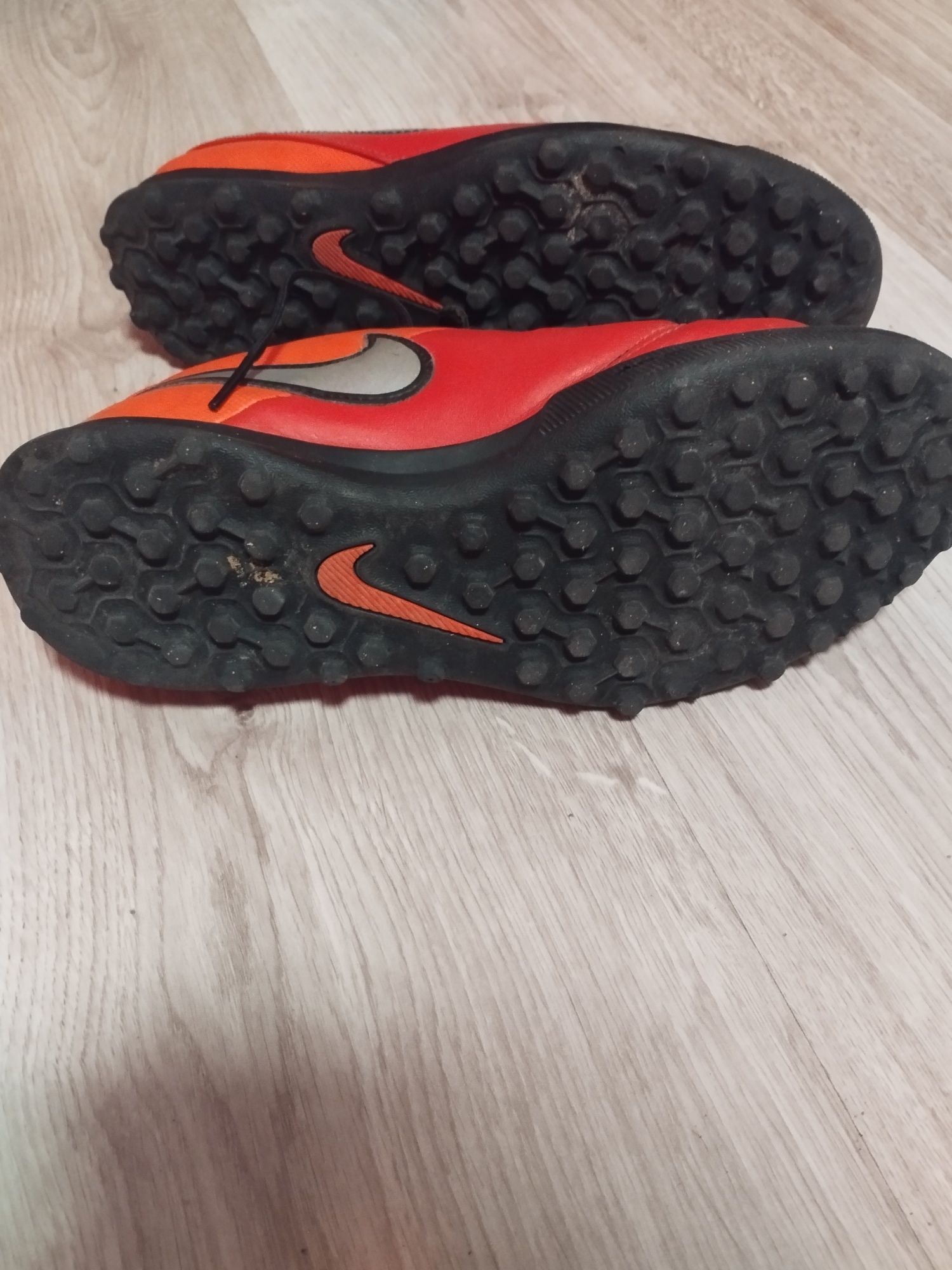 Оригинални спортни обувки NIKE