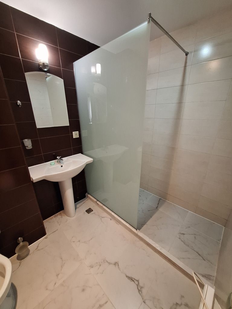 Дава се под наем Тристаен апартамент в Банско - 85 кв.м за 500 € - Снимка #11