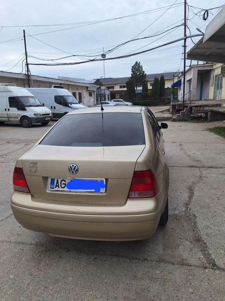 Vând Volkswagen Bora 1.6 GPL