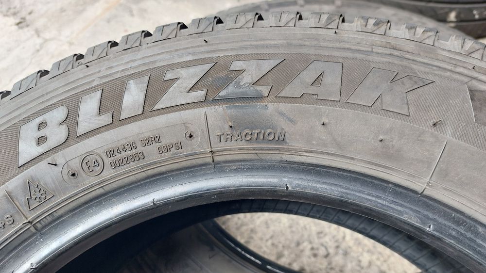 Зимни гуми 195/65/16 C Bridgestone Blizzak W810 2  броя