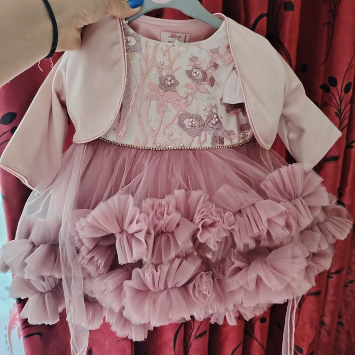 Rochita cu trenă pentru botez și bolerou