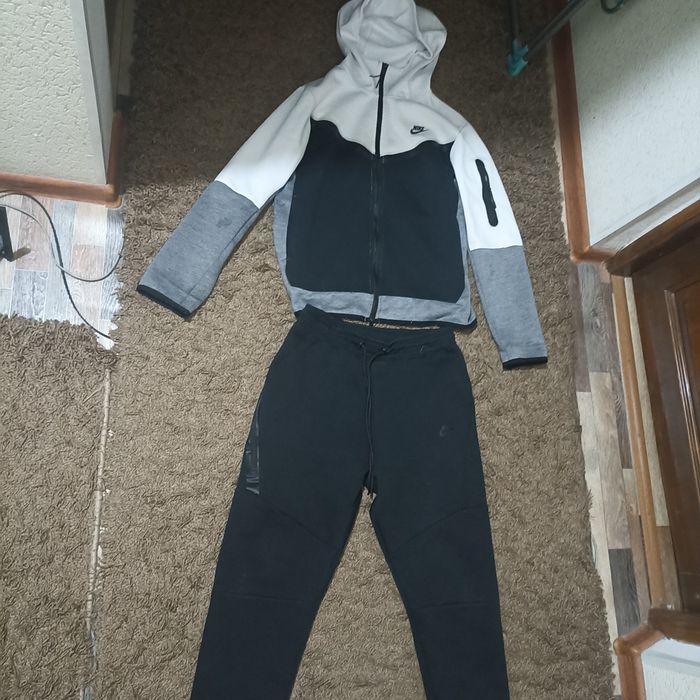 Теч флис черно белый найк