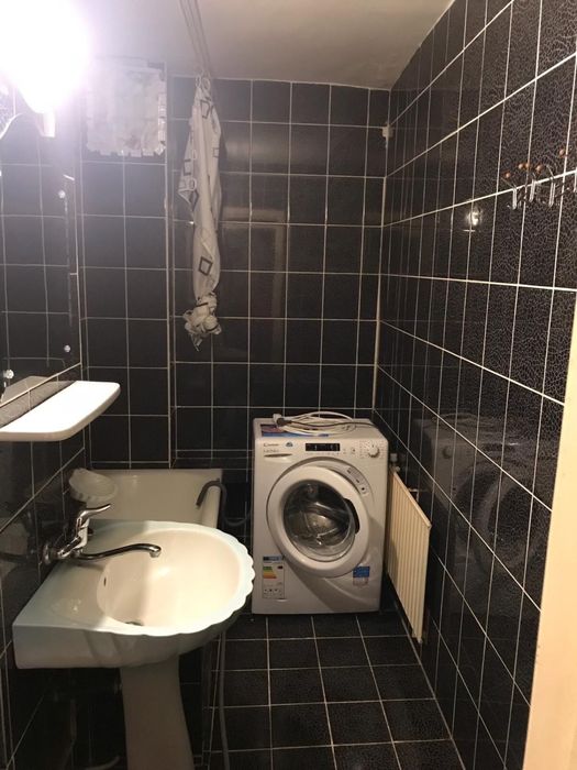 Inchiriez apartament