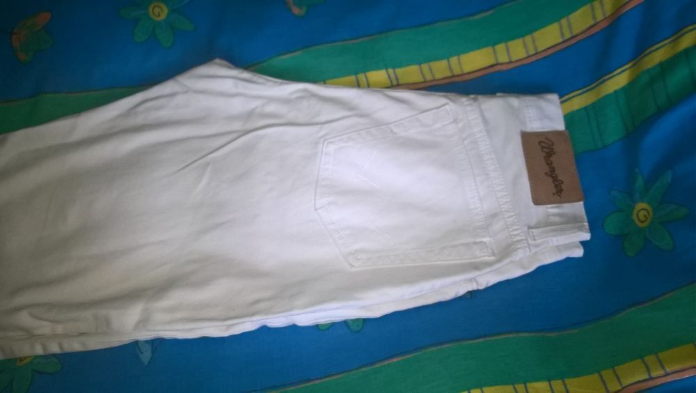 blugi albi noi, Wrangler 36S dama