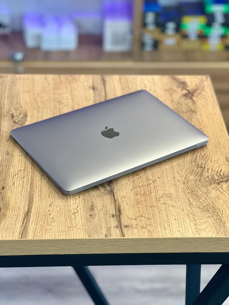 MacBook Air 13 2020 in 256 GB 64 цикл| Mobile Zone