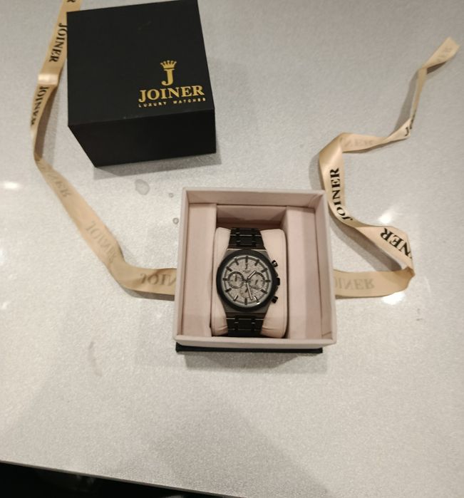 Часы Joiner в хорошем качестве, пренисли с Арабский Эмират.