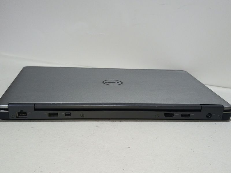 Лаптоп Dell Latitude e7440 i7 употребяван