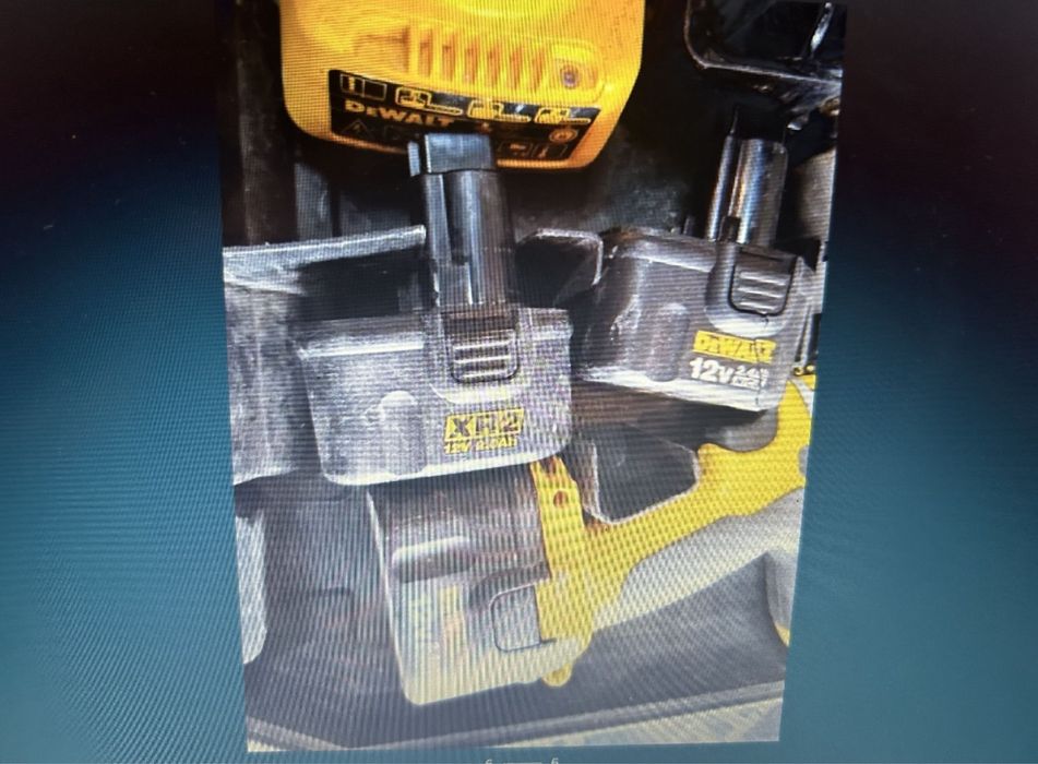 Девалт Dewalt винтоверт с две перфектно здрави батерии