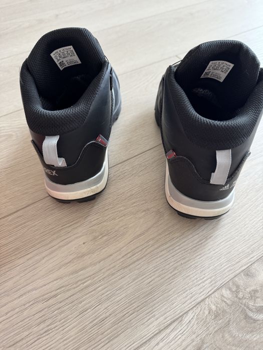 Детски зимни боти adidas terrex