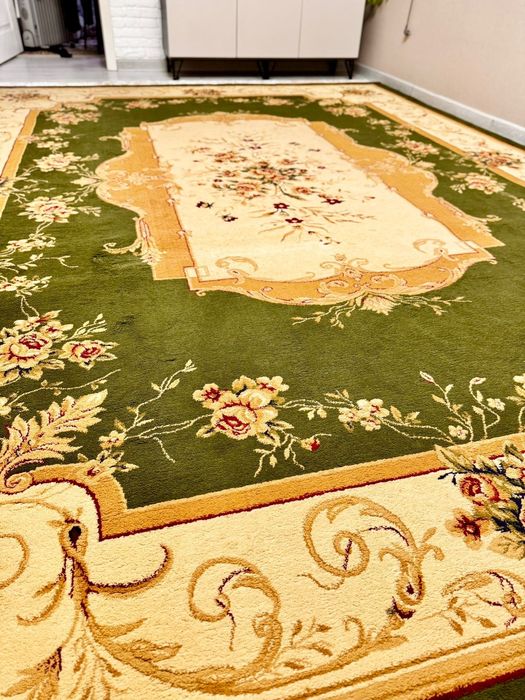 Ковёр в отличном состоянии