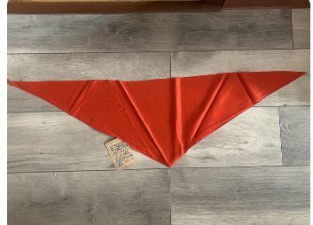 Продам пионерский галстук новый