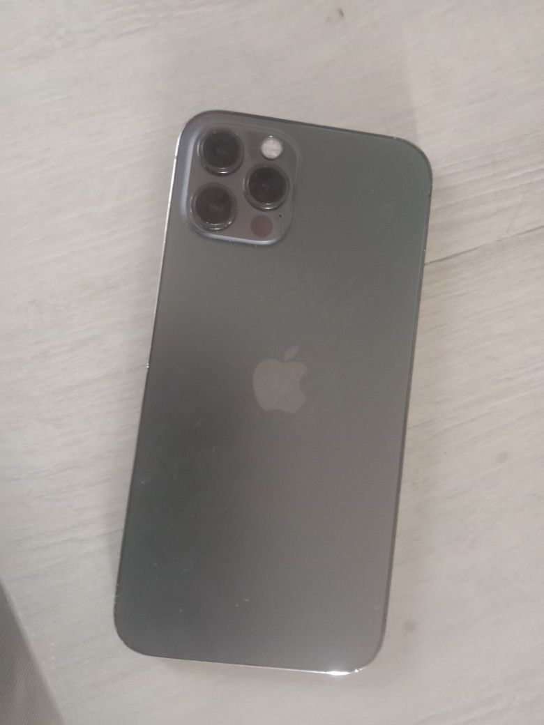 Ayfon 12 pro edial sostayanni garantiasi bor
