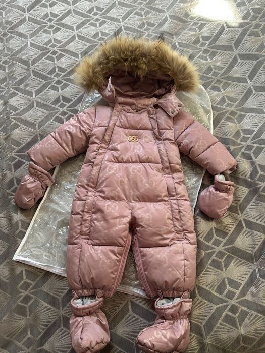 Продам детский комбинезон