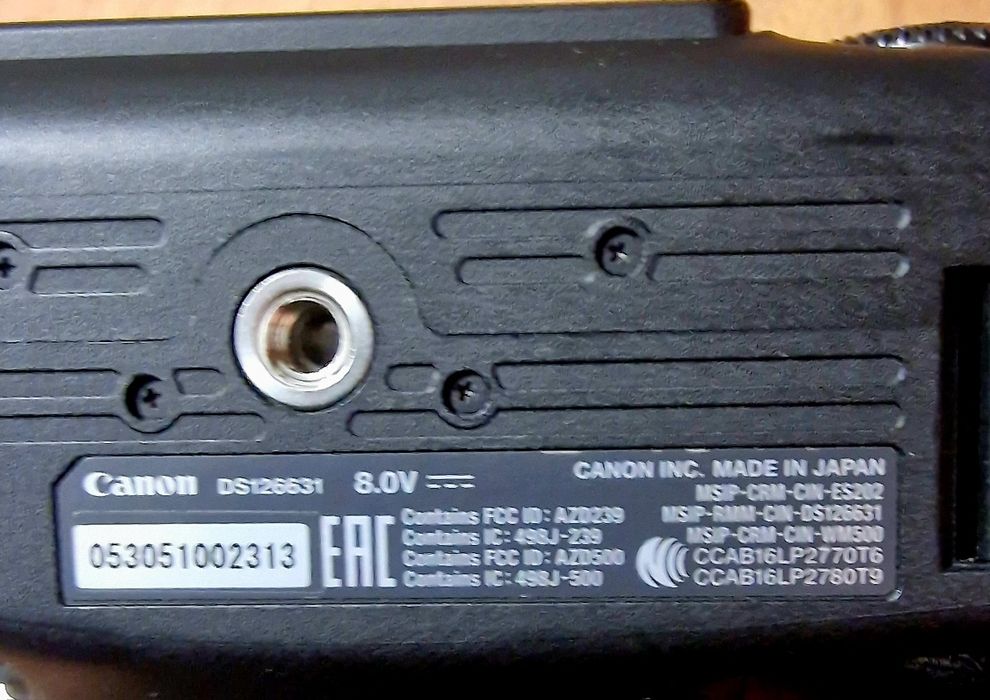 Aparat foto DSLR full frame Canon EOS 6D Mark II 7195 cadre