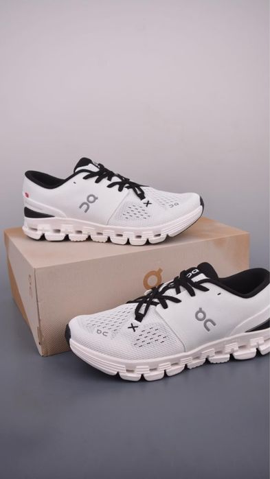 ON Running, кроссовки