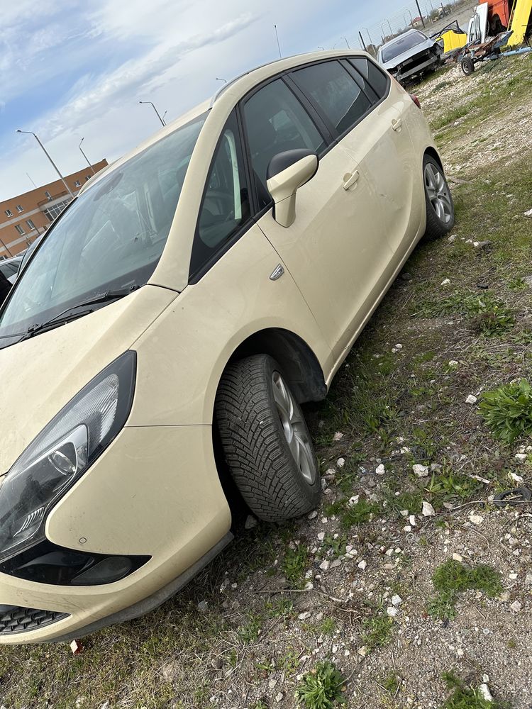 Opel Zafira C AdBlue, B20DTJ, 2016 автомат на части