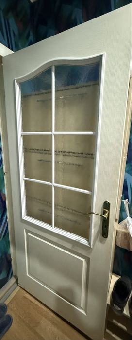Продам! дверь белая, 2шт за 5000