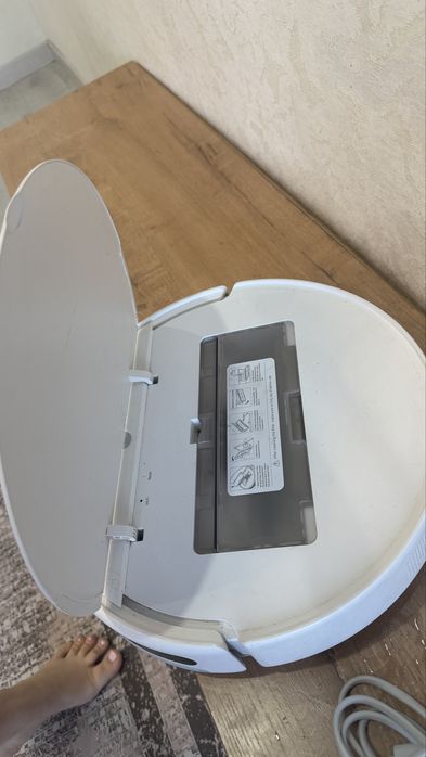 Продам робот-пылесос xiaomi в хорошем состоянии