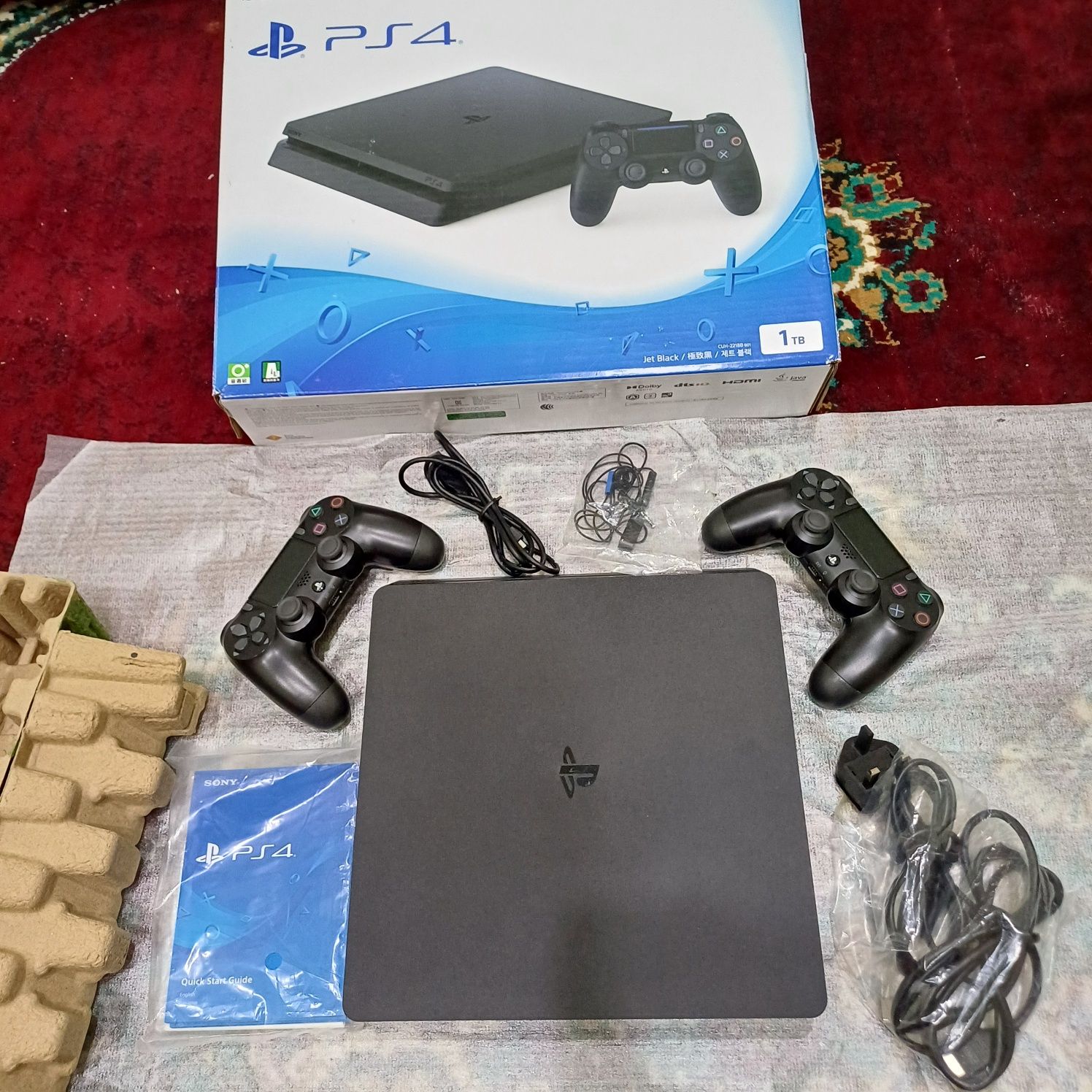 Игровая консоль Sony Play Station 4