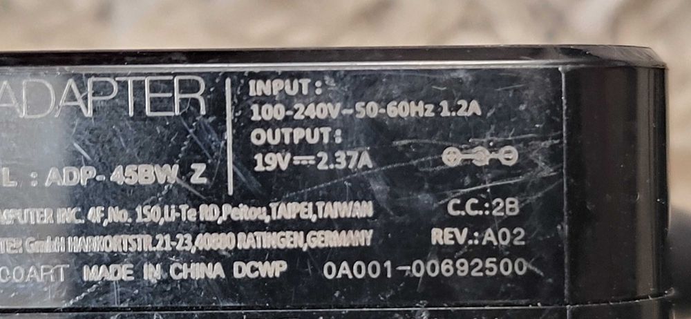 ASUS Incarcator 19V-2.37A adaptor fuctional