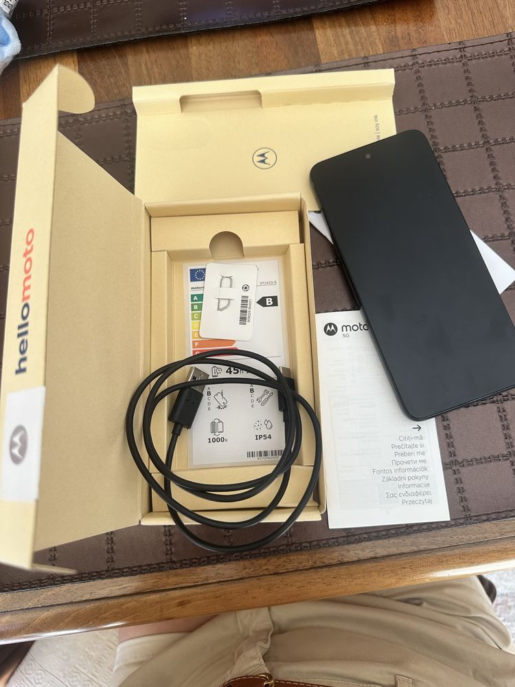 Motorola Moto g35 256GB -нов