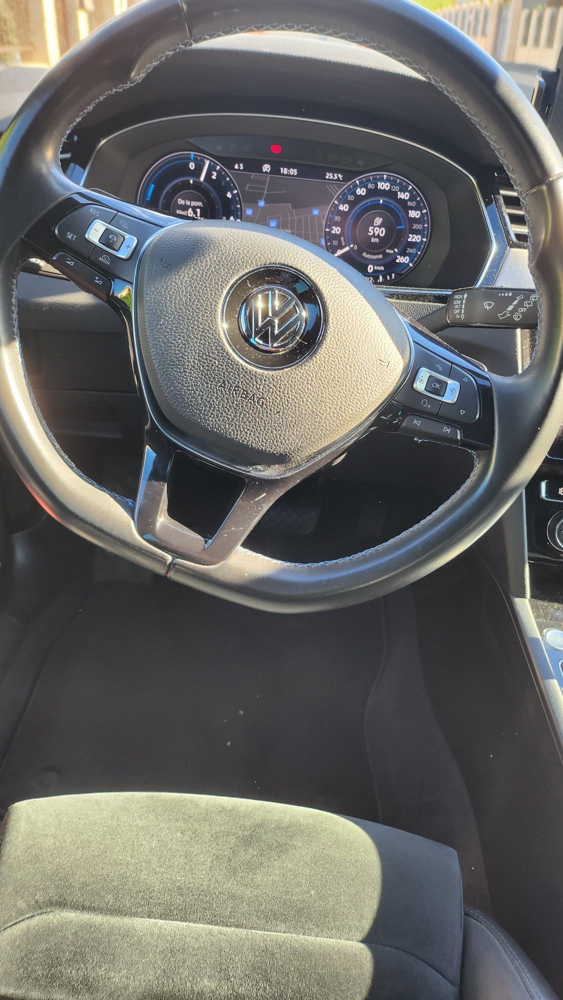 Volkswagen Passat B8 GTE  Plug In Hybrid.