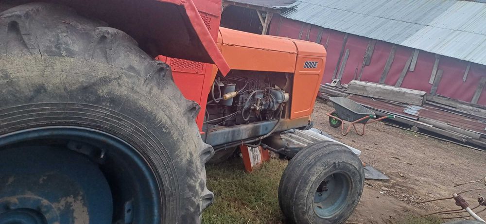 tractor fiat 900