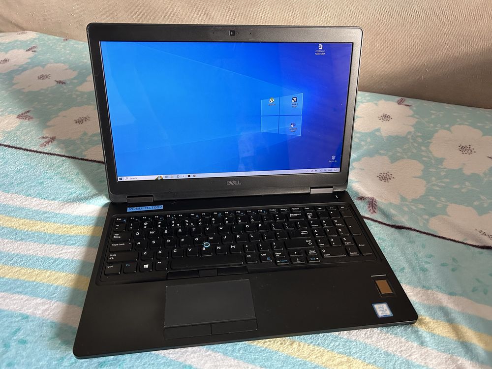 Laptop Lenovo Negru