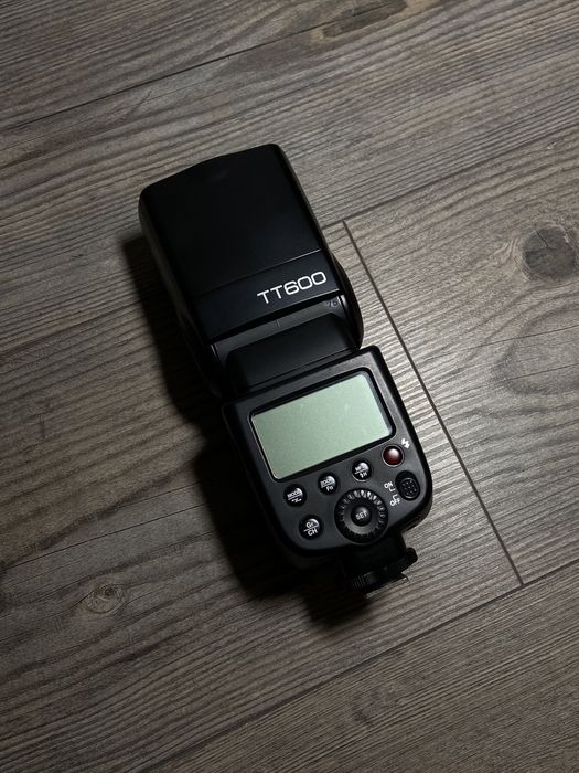 Светкавица Godox tt600