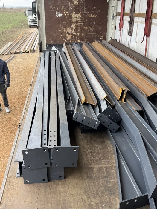 Vindem si confectionam hale metalice