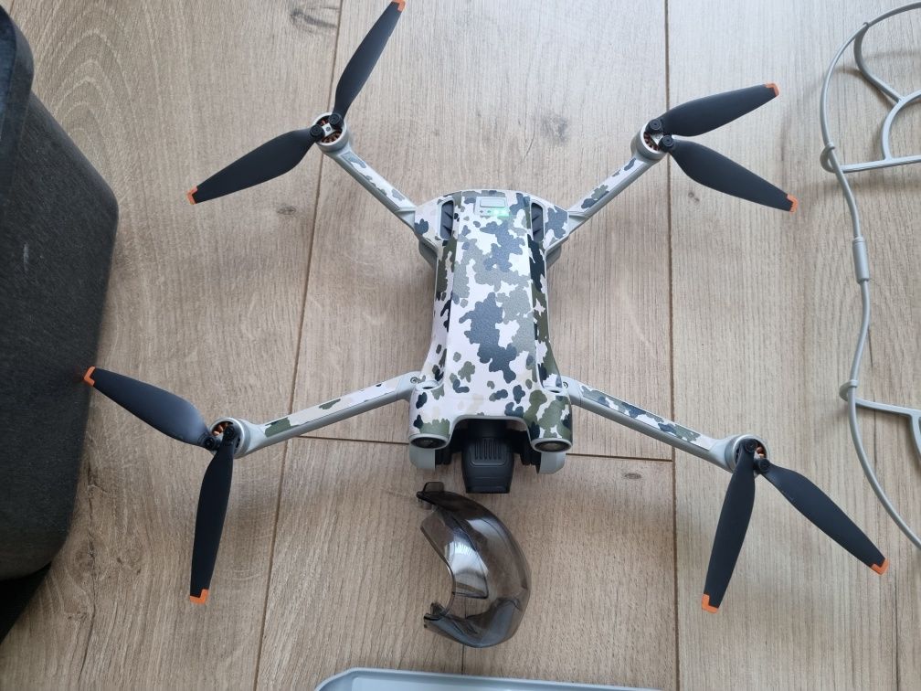Дрон DJI Mini 3 Pro Fly More + Гаранция + Аксесоари