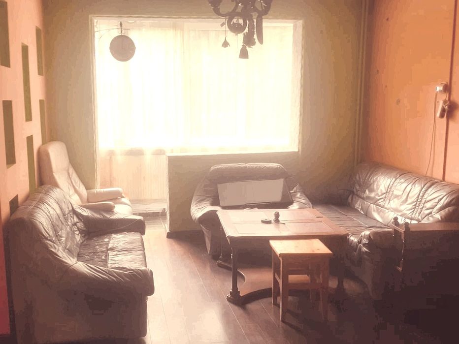 Apartament de închiriat cu 3 camere în Brad jud Hd