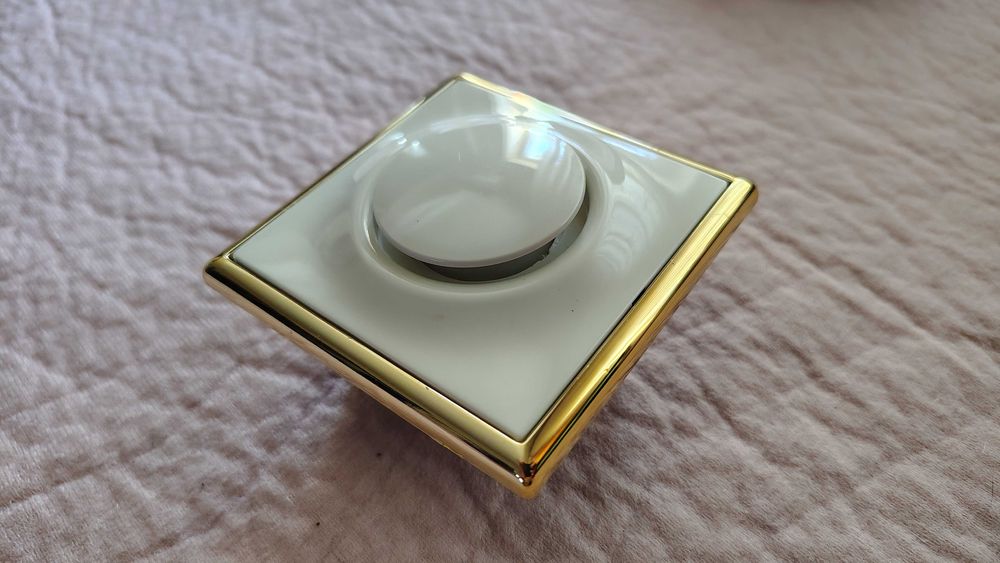 Intrerupator impuls Busch-Jaeger