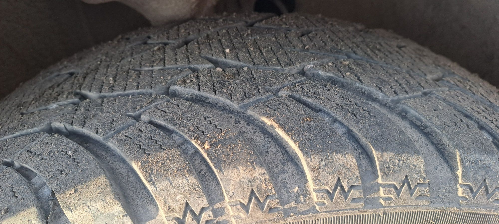 POWERTRAC Snowmarch Stud 205/55 R16