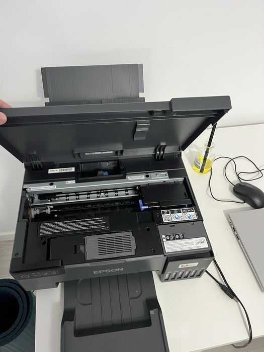 Imprimanta epson l8050 , taietor automat carti de vizita, ghilotina