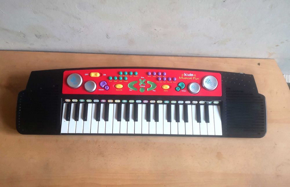 Orgă muzicală pentru copii