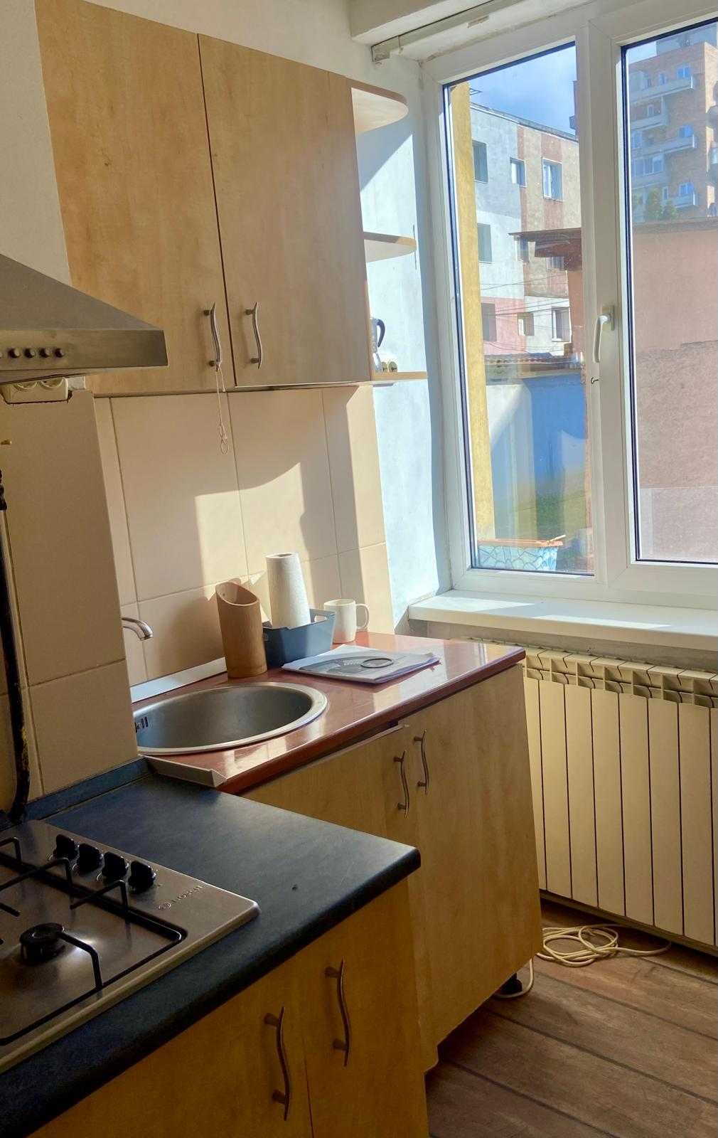 Inchiriez apartament in Petrosani
