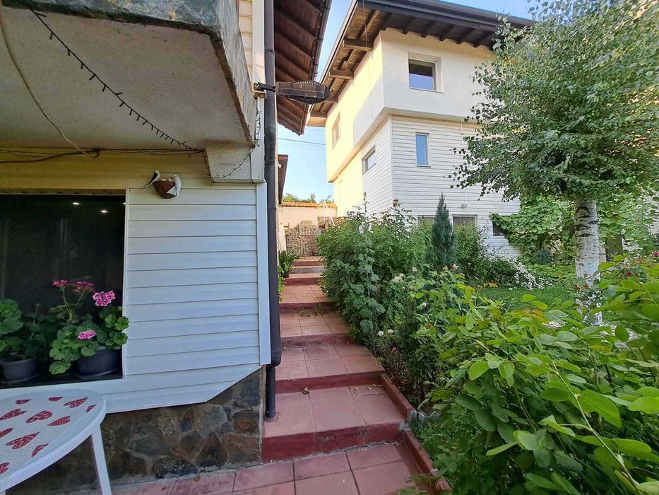 Продава се Къща в с. Големо Бучино, Област Перник - 220 кв.м за 2046 €/кв.м - Снимка #7