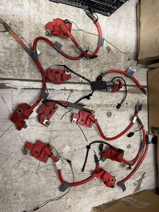 Borna plus borna baterie capsa pirotehinica bmw e90 e91 e92 e93 e87e81