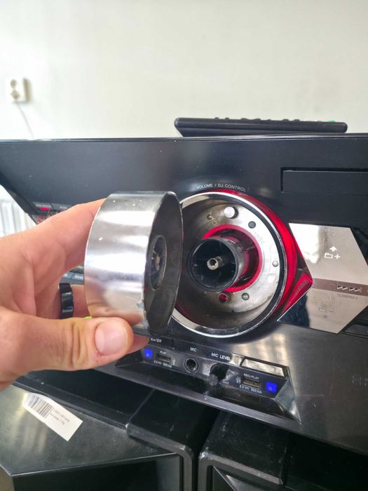 ***НАЙ-ТЪРСЕНАТА музика*** Sony Shake X7