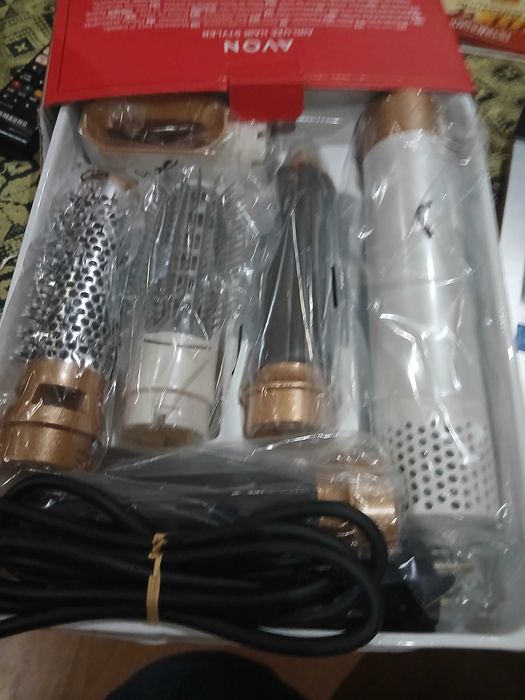 Продавам сешоар с няколко приставки