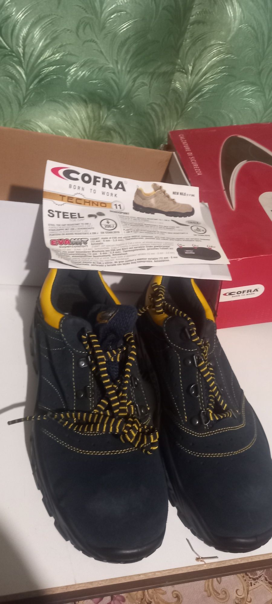 Продавам нови защитни обувки Cofra N45