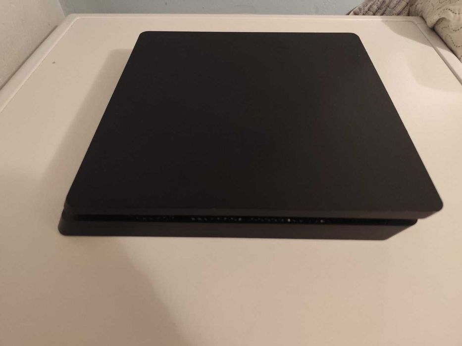 Playstation 4 Slim 1 TB КАТО НОВ !!!