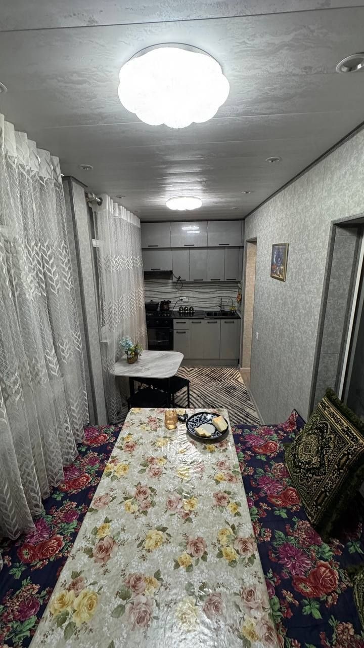 Чилонзор 8  4 хона 4 қават 4 қаватли дом 68 кв.м метро | балкон 2*6