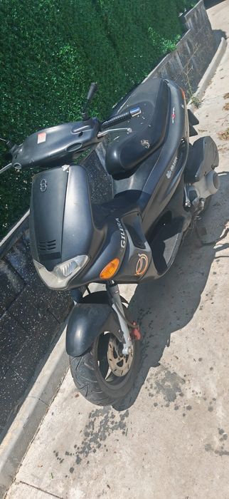 Scuter 125 gilera runner