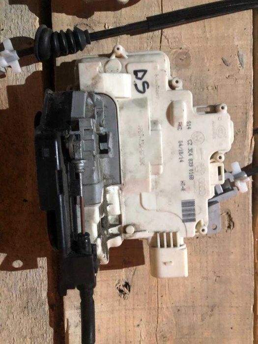 Broasca usa incuietoare usa portiera vw passat b6 b7 cc