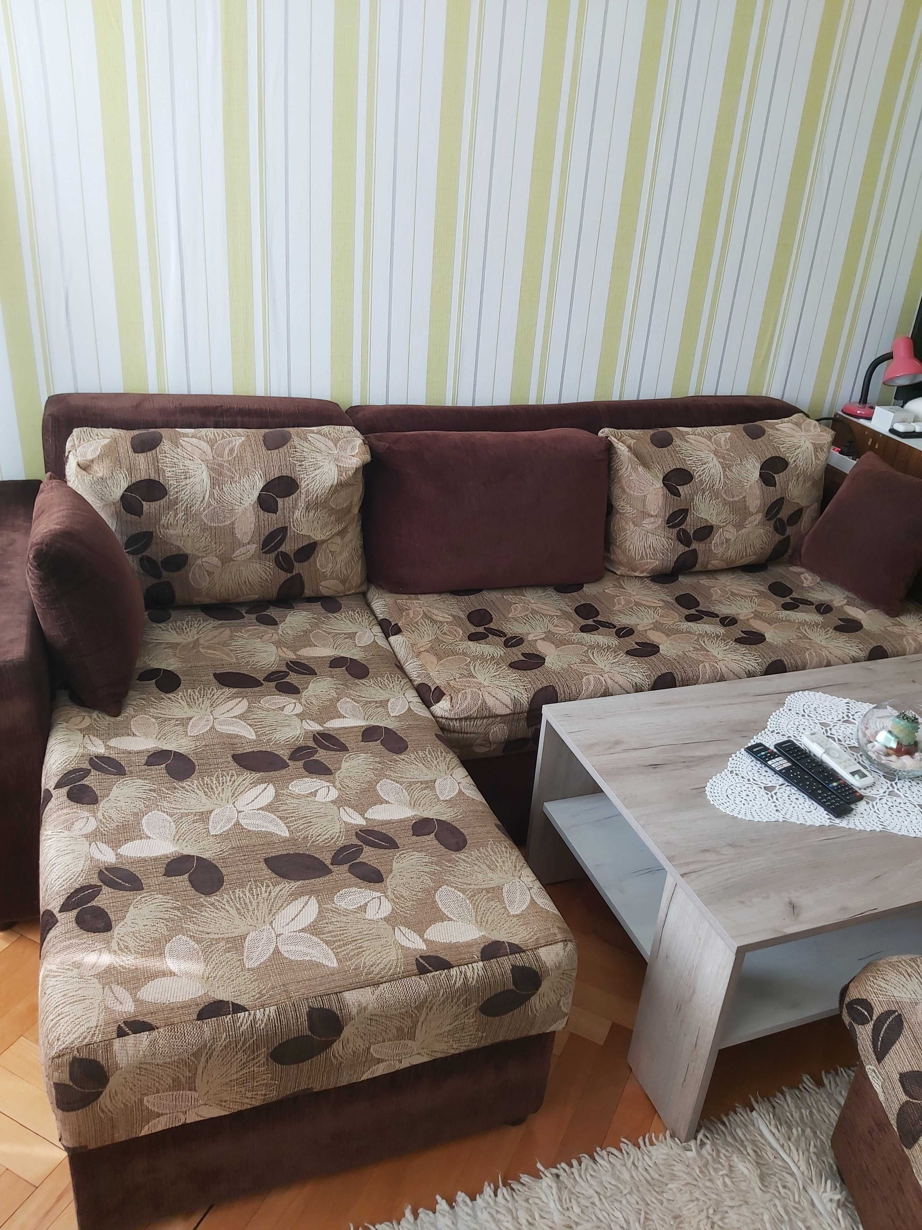 Ъглов диван разтегателен